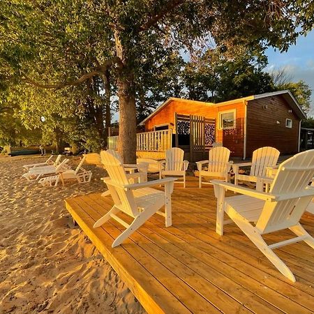 The Finch Beach Resort 노스 베이 외부 사진