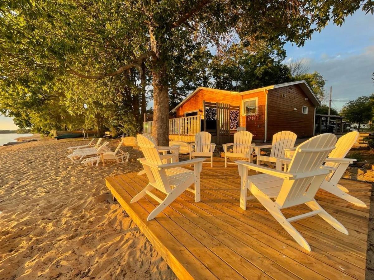 The Finch Beach Resort 노스 베이 외부 사진